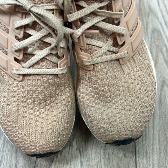 light pink adidas ultraboost - Picture 7 of 7